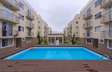 Imagem: O apartamento possui 2 Dormitórios, 1 Banheiro, 1 Vaga na garagem