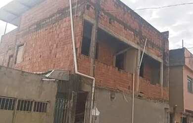 Imagem: A casa possui 2 Dormitórios, 2 Banheiros e Imóvel novo e está