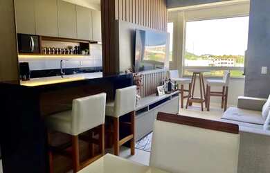 Imagem: O apartamento possui 2 Dormitórios, 1 Banheiro, 1 Vaga na garagem