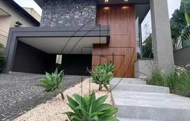 Imagem: A casa em condomínio possui 4 Dormitórios, 5 Banheiros, 4