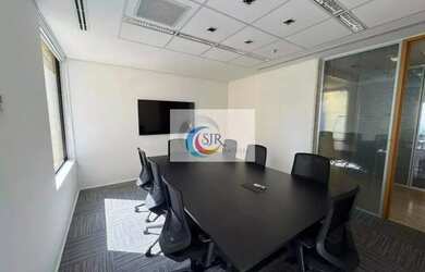 Imagem: O depósito possui 5 Vagas na garagem, 218m² de Área, Imóvel