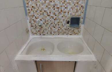 Imagem 12: Casa térrea independente de 01 quarto na rua Enéas Martins perto da...