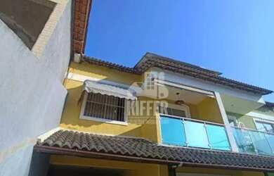 Imagem: A casa possui 3 Dormitórios, 3 Banheiros, 2 Vagas na garagem