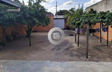 Imagem 4: Casa em Montes Claros, no bairro Maracanã, à venda