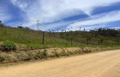 Imagem: O terreno possui 600m² de Área e está localizado em Jardim