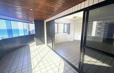 Imagem: O apartamento possui 3 Dormitórios, 4 Banheiros, 2 Vagas na