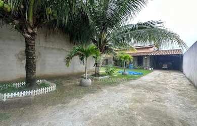 Imagem: A casa possui 3 Dormitórios, 2 Banheiros e 210m² de Área