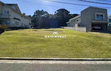 Imagem: O terreno possui 701m² de Área e está localizado em Alphaville