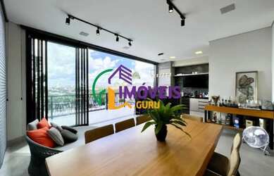 Imagem: A casa em condomínio possui 4 Dormitórios, 5 Banheiros, 4