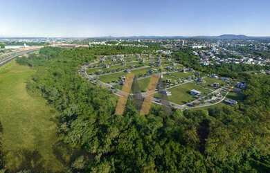 Imagem: O terreno possui 350m² de Área e está localizado em Diva