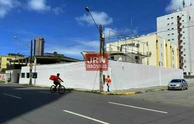 Imagem: A casa possui 3 Dormitórios, 1 Banheiro e 754m² de Área e