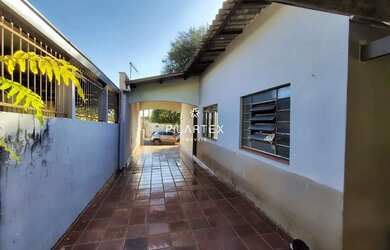 Imagem 3: Casa 2 quartos - Gayon. Varanda, 99m² de Área, 3 Vagas na garageme2...