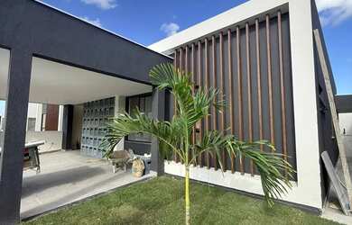 Imagem: A casa em condomínio possui 3 Dormitórios, 4 Banheiros, 2