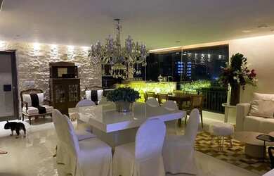 Imagem: O apartamento possui 2 Dormitórios, 4 Banheiros, 3 Vagas na