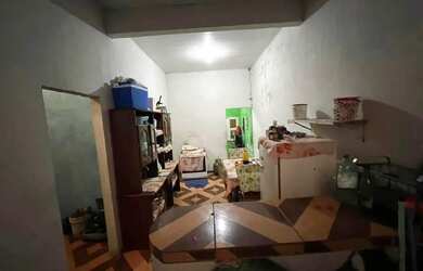 Imagem: A casa possui 2 Dormitórios, 1 Banheiro, 1 Vaga na garagem