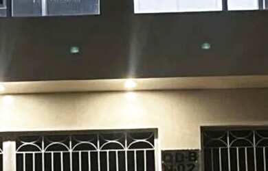 Imagem: A casa possui 5 Dormitórios, 4 Banheiros, 1 Vaga na garagem