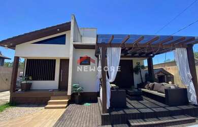 Imagem: A casa possui 2 Dormitórios, 1 Banheiro, 1 Vaga na garagem