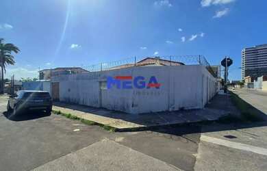 Imagem: O depósito possui 3 Vagas na garagem, 177m² de Área e está