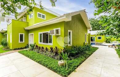 Imagem: A casa em condomínio possui 3 Dormitórios, 5 Banheiros, 5