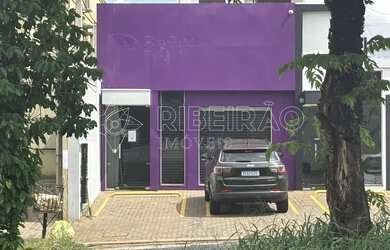 Imagem: O depósito possui 2 Vagas na garagem, 110m² de Área e está