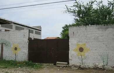 Imagem: O terreno possui 396m² de Área e está localizado em Cajazeiras