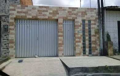 Imagem: A casa possui 2 Dormitórios, 2 Banheiros e 2 Vagas na garagem