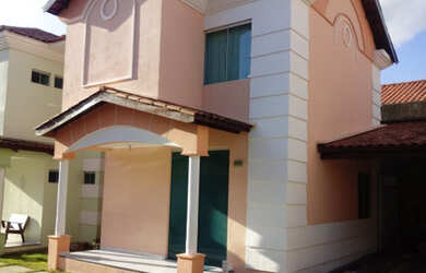 Imagem: A casa em condomínio possui 2 Dormitórios, 2 Banheiros, 2