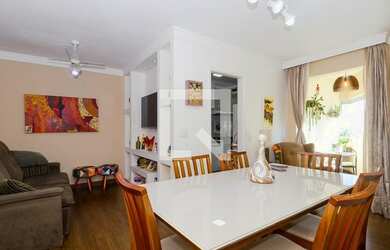 Imagem: O apartamento e possui 2 Dormitórios, Suítes, 1 Banheiro