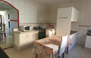 Imagem 1: Vendo no Arapoanga. 200m² de Área, 4 Vagas na garageme3 Dormitórios