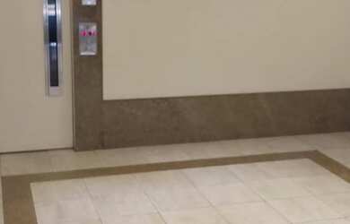 Imagem: O depósito possui 3 Vagas na garagem, 240m² de Área e está