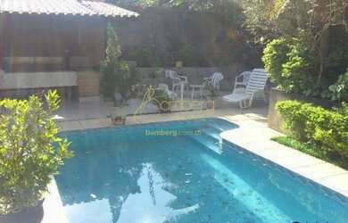 Imagem 8: Belíssima casa, espaçosa e em ótima localização. Confira