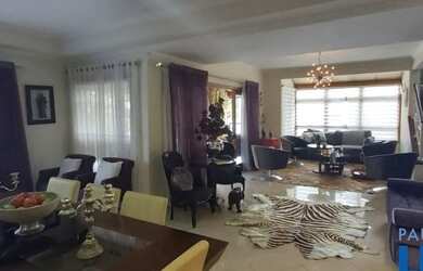 Imagem: A casa em condomínio possui 4 Dormitórios, 4 Banheiros, 4