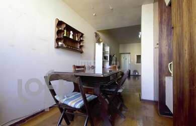 Imagem: O apartamento na cobertura possui 2 Dormitórios, 1 Banheiro