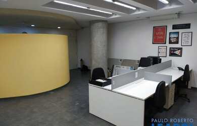 Imagem: O depósito possui 2 Vagas na garagem, 95m² de Área e está