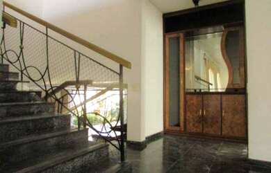 Imagem 8: / Casa na Farolandia. Piscina, Churrasqueira, 378m² de Áreae2 Vagas...