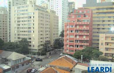 Imagem: O depósito possui 4 Vagas na garagem e 120m² de Área e está