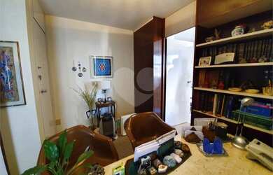 Imagem: O depósito possui 1 Vaga na garagem, 70m² de Área e está