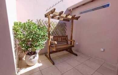 Imagem: A casa possui 3 Dormitórios, 3 Banheiros e está localizado