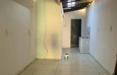 Imagem: A casa possui 4 Dormitórios, 2 Banheiros, 1 Vaga na garagem