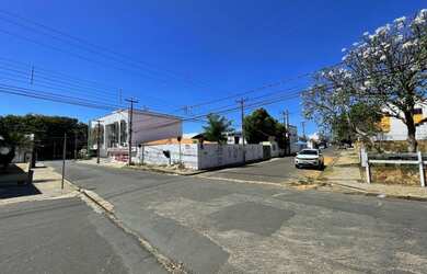 Imagem: O terreno possui 310m² de Área e está localizado em Jóquei