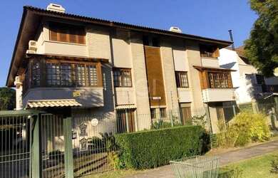 Imagem: A casa em condomínio possui 3 Dormitórios, 5 Banheiros, 3