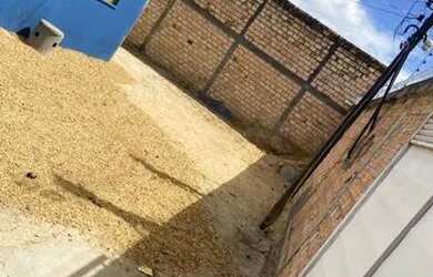 Imagem 4: Vendo essa casa. 3 Vagas na garageme2 Dormitórios