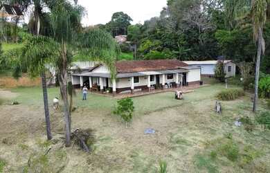 Imagem: A fazenda possui 200m² de Área e está localizado em Pinhalzinho