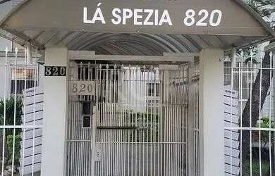 Imagem: O apartamento possui 1 Dormitório, 1 Banheiro, 1 Vaga na garagem