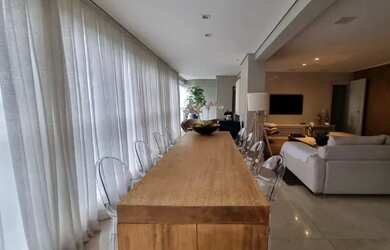 Imagem: O apartamento possui 3 Dormitórios, 4 Banheiros, 2 Vagas na