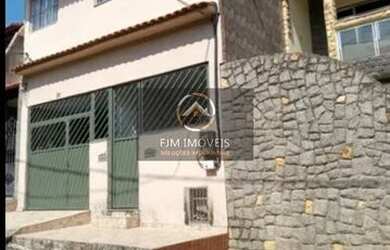 Imagem: A casa possui 2 Dormitórios, 2 Banheiros, 1 Vaga na garagem