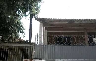 Imagem: A casa possui 4 Dormitórios, 4 Banheiros, 1 Vaga na garagem