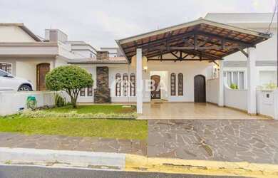 Imagem: A casa em condomínio possui 3 Dormitórios, 2 Banheiros, 2