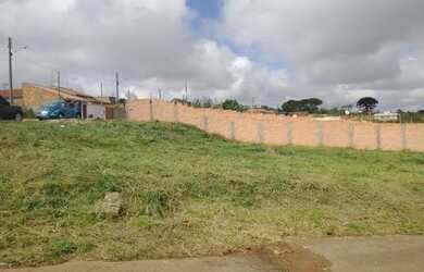 Imagem: O terreno possui 454m² de Área e está localizado em Parque