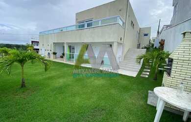 Imagem: A casa em condomínio possui 5 Dormitórios, 5 Banheiros, 4